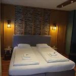 Pension&apartments