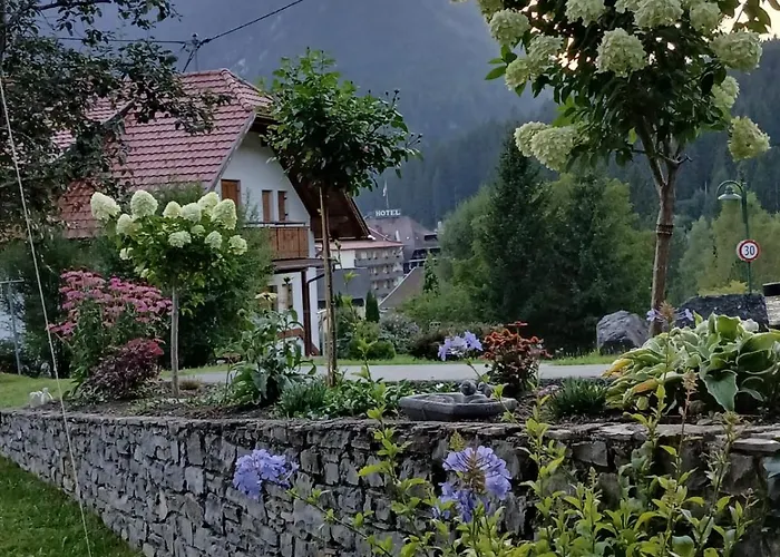 Pensionat & Weissbriach