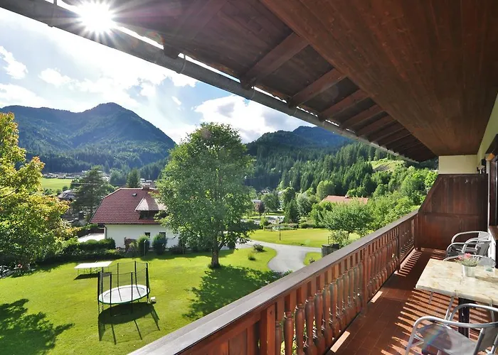 & בית הארחה 3*