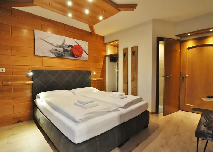 & בית הארחה 3*